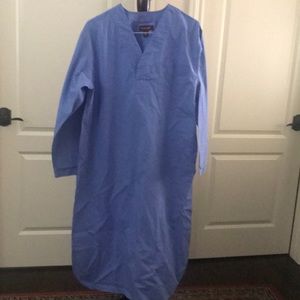 Men’s sleeping gown